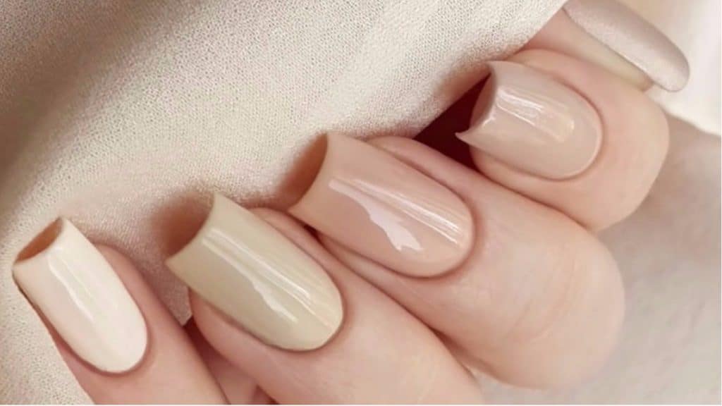 Naturalny manicure: cechy, kolory, pomysły na projekt (51 zdjęć)