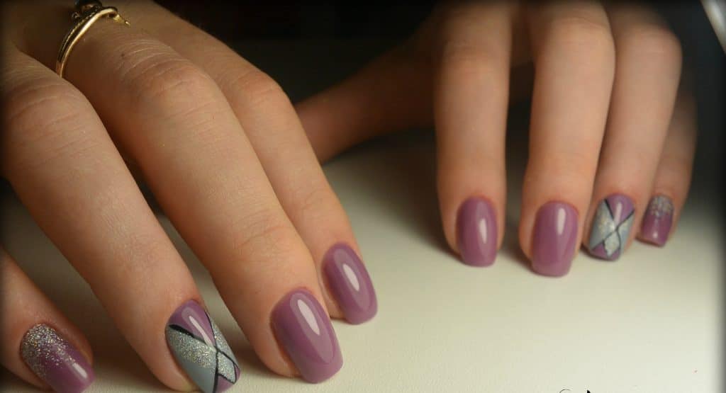 Manicure na kwadratowych paznokciach: cechy, pomysły, nowe przedmioty (56 zdjęć)