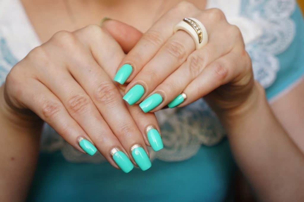 Modny manicure miętowy: trendy, pomysły, aktualności (56 zdjęć)