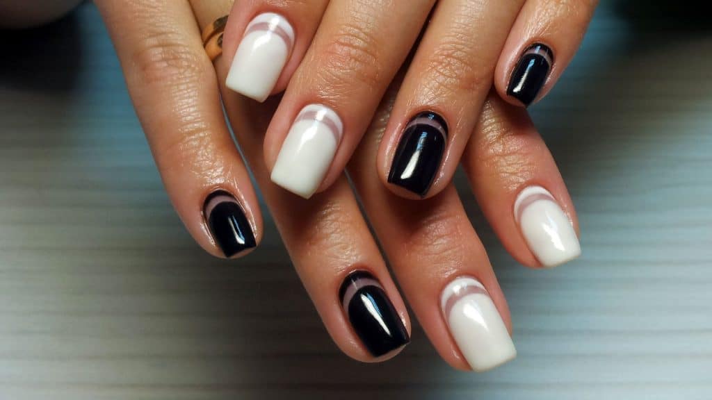 Czarno-biały manicure: funkcje, pomysły, nowe przedmioty (52 zdjęcia)