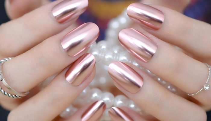 Lustrzany manicure (50 zdjęć)